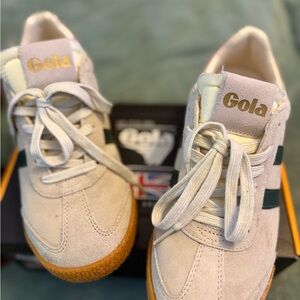 Just REDUCED Women’s Elan sneakers in new condition. Purchased 1/2025